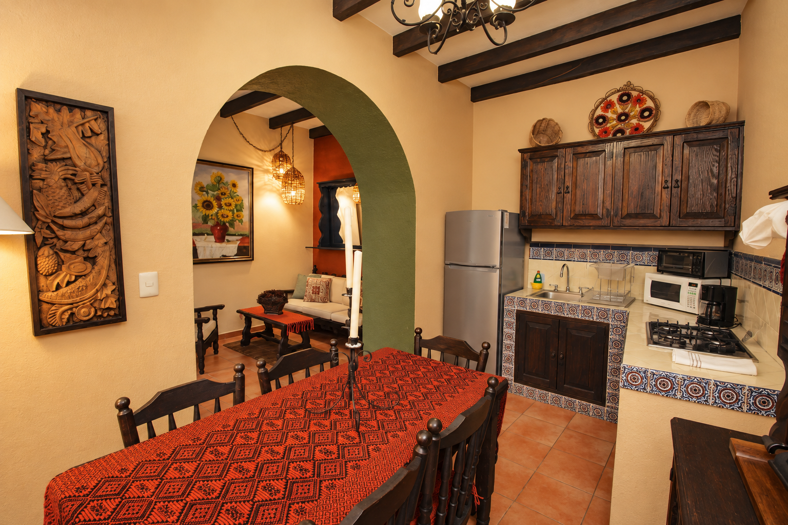Deluxe King Suite, view 8 of 9
