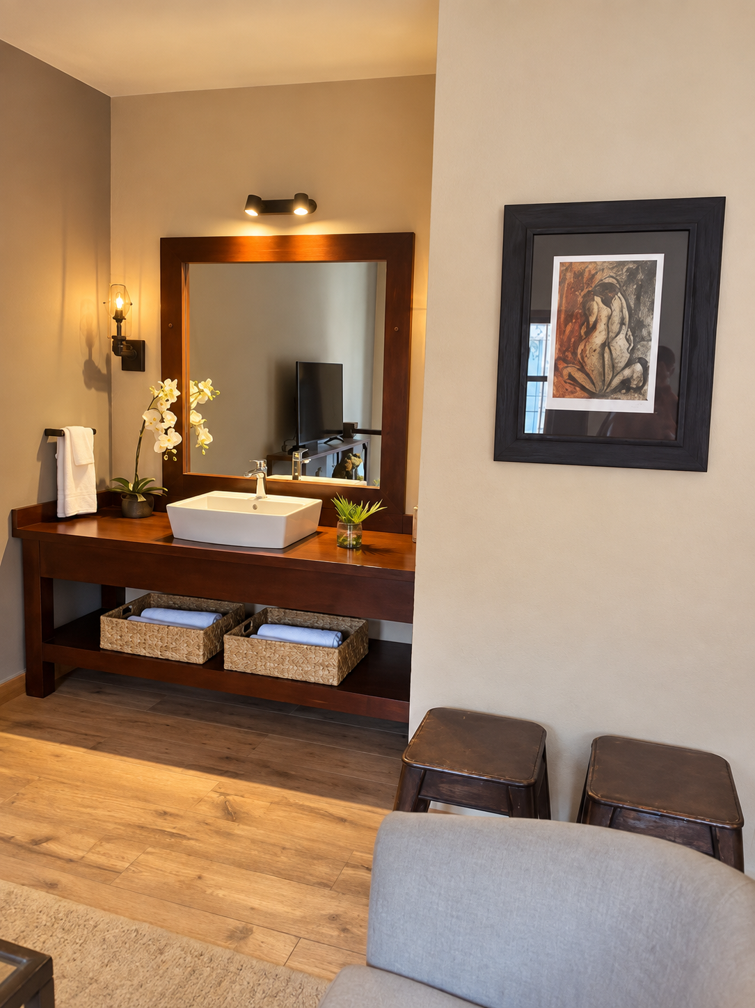 Deluxe Suite, view 5 of 6