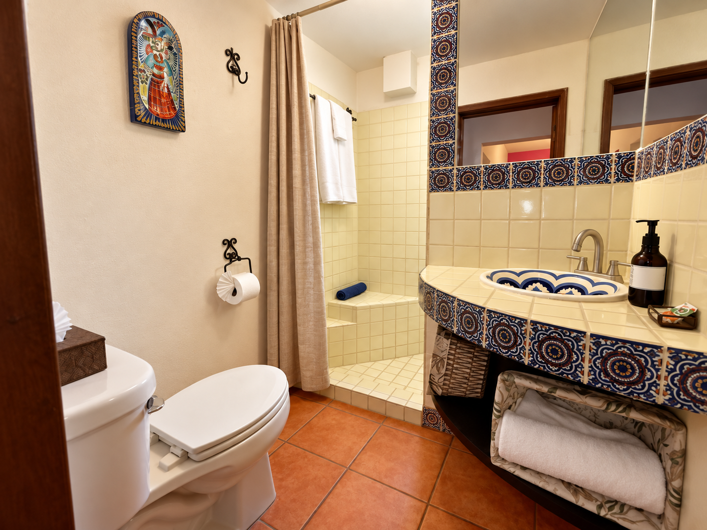 Family Suite, view 5 of 5